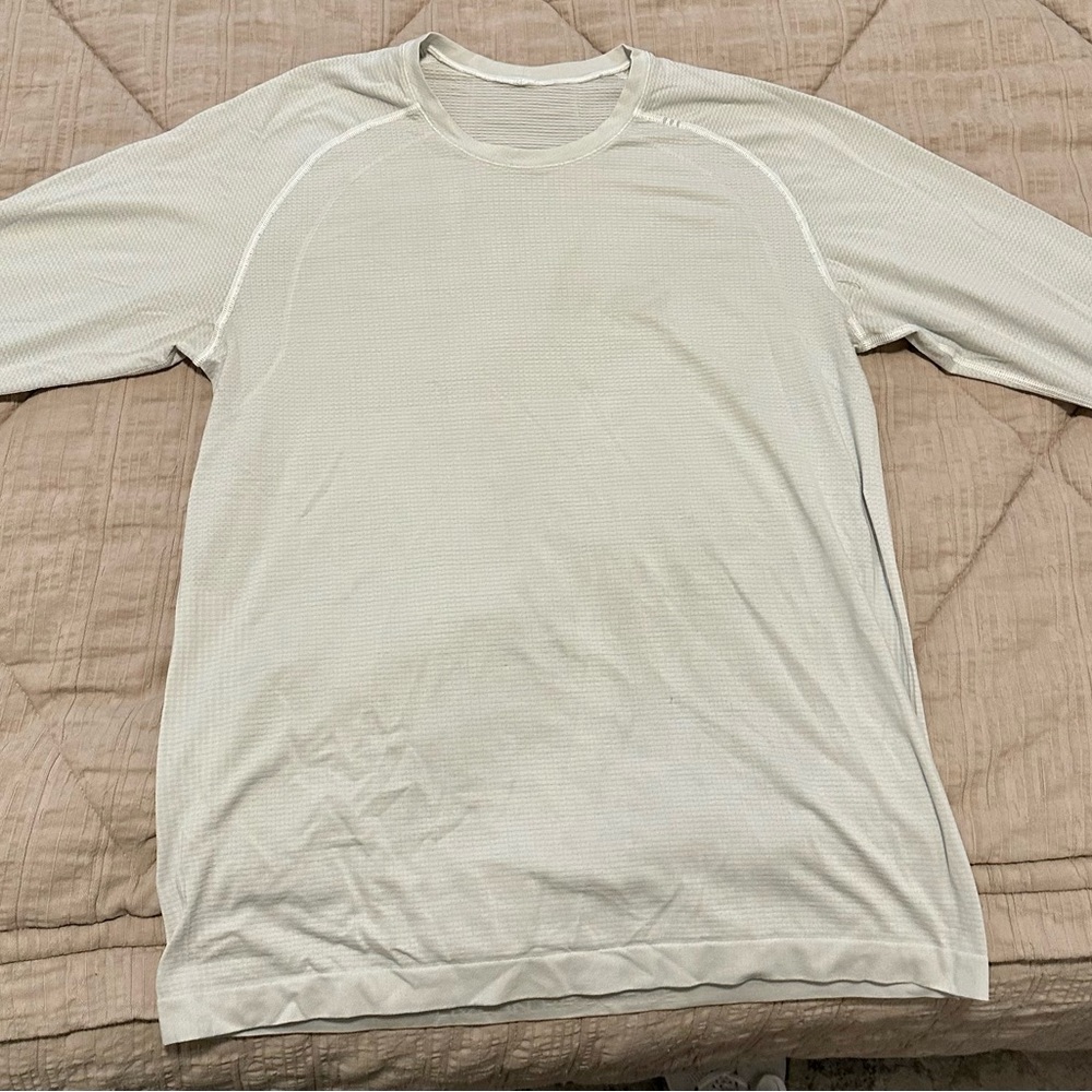 Lululemon Metal Vent Tech Long Sleeve